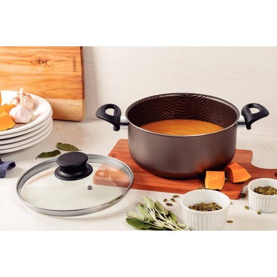 CAÇAROLA TRAMONTINA PARIS EM ALUMÍNIO COM REVESTIMENTO INTERNO E EXTERNO EM ANTIADERENTE STARFLON MAX CHUMBO COM TAMPA DE VIDRO 20 CM 2,9 L