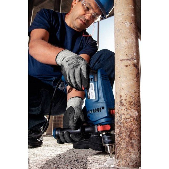 FURADEIRA DE IMPACTO 600 W 1/2 TRAMONTINA PARA USO PROFISSIONAL EMPUNHADURA AUX. VELOCIDADE VARIÁVEL E SISTEMA DE REVERSÃO