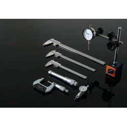 PAQUIMETRO UNIVERSAL CAPACIDADE 150 MM - 6 TRAMONTINA