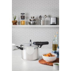 PANELA DE PRESSAO BRAVA EM ACO INOX COM FUNDO TRIPLO 20 CM 4,5 L TRAMONTINA