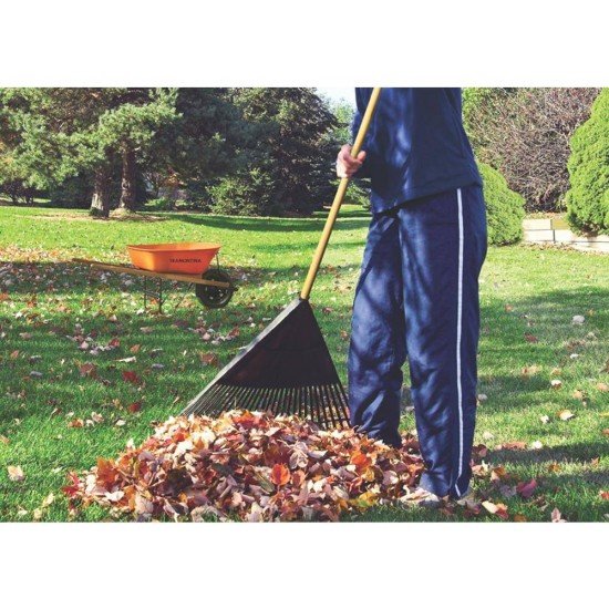 VASSOURA PLASTICA PRETA 26 DENTES COM CABO DE MADEIRA DE 120 CM PARA JARDIM TRAMONTINA