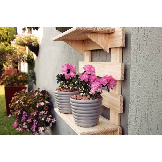 PAINEL TRAMONTINA MODULARE EM MADEIRA PINUS COM ACABAMENTO NATURAL FLOREIRA V PRAT