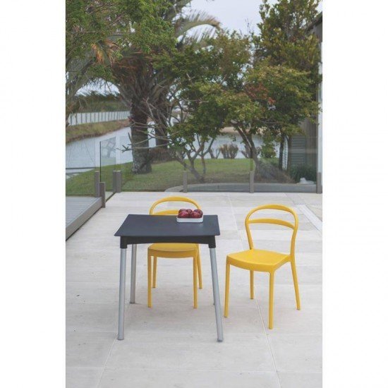 CADEIRA PLASTICA MONOBLOCO SISSI MARRON ENCOSTO VAZADO