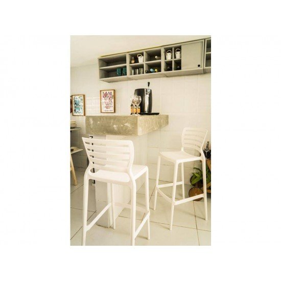CADEIRA PLASTICA MONOBLOCO SOFIA BRANCA ENCOSTO VAZADO HORIZONTAL ALTA BAR TRAMONTINA