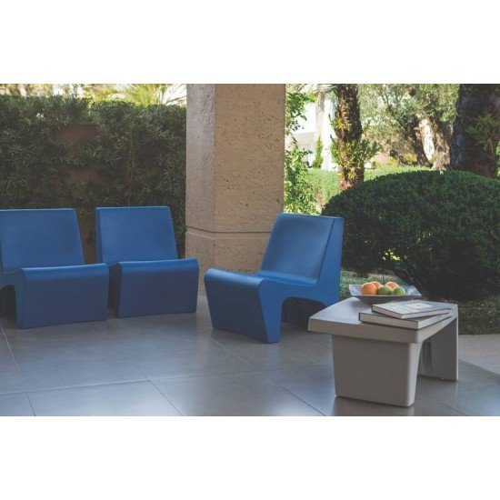 POLTRONA BERTA MARINER EM POLIETILENO TRAMONTINA