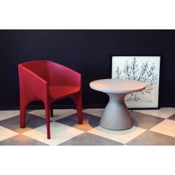 POLTRONA PACO ECO EM POLIETILENO BIO-BASED MARSALA TRAMONTINA