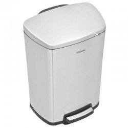 LIXEIRA INOX COM PEDAL TRAMONTINA COM ACABAMENTO SCOTCH BRITE E BALDE INTERNO REMOVIVEL 45L