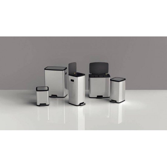 LIXEIRA TRAMONTINA OCTOS EM AÇO INOX COM BALDE REMOVÍVEL E PEDAL 45 L