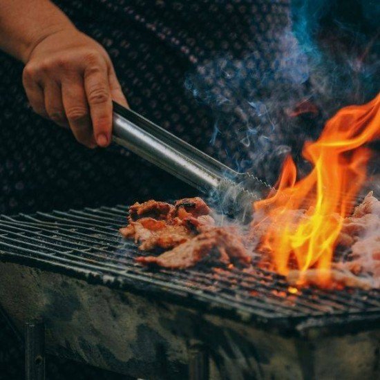 TABUA PARA CORTE E SERVIR CHURRASCO E ALIMENTOS DE MADEIRA RUSTICA